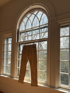 Todd Snyder Men's Tan  Pants. 32 x 32 Slim  Fit. Lightweight cotton. NWT